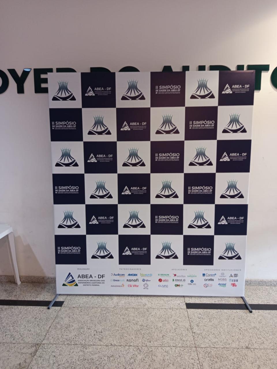 Banner e painel produzido pela Miolo — projeto 2
